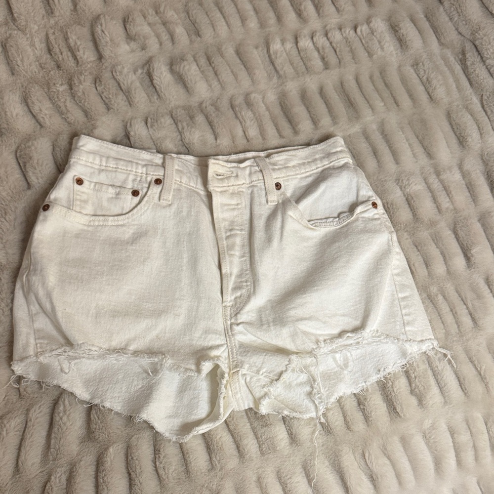 Levi's Cream Jean Shorts